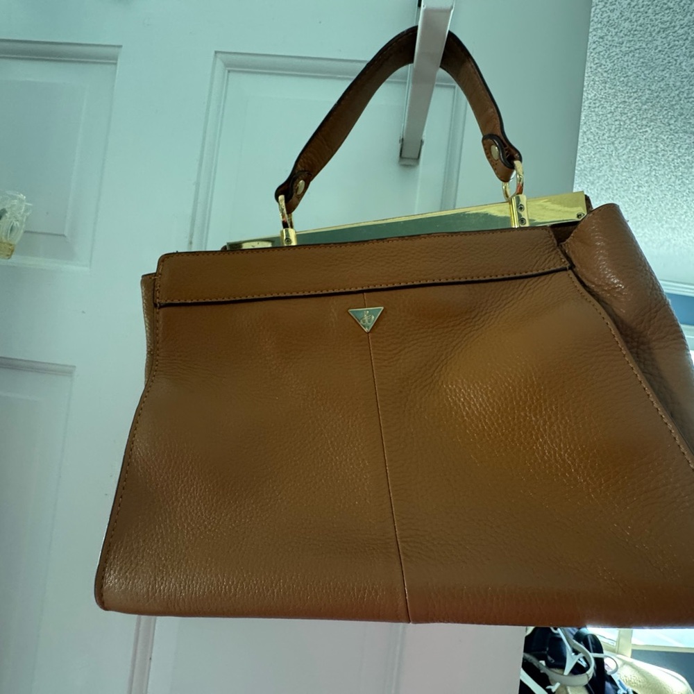 Elegant Brown Leather Handbag
